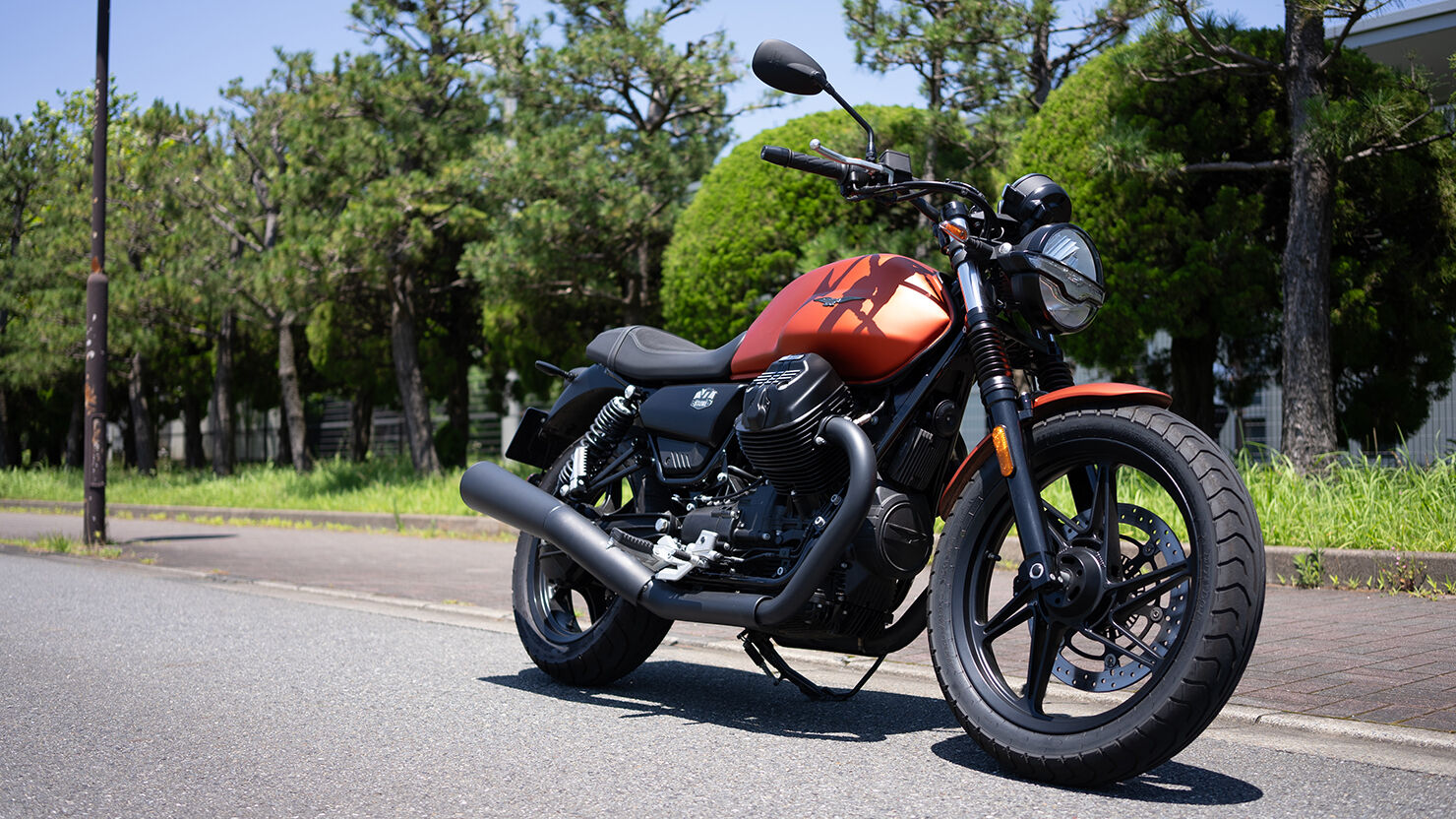 MOTO GUZZI V7