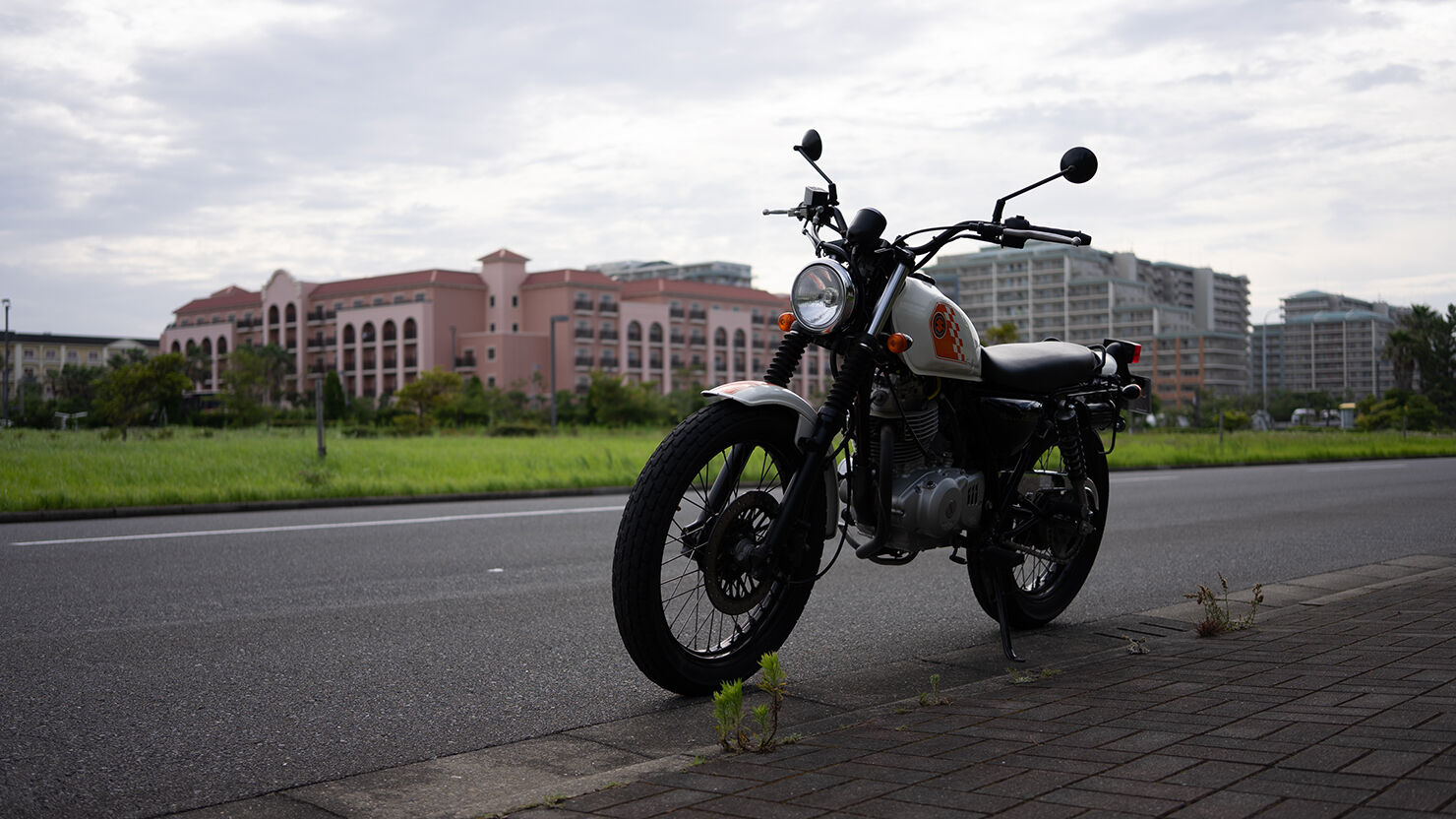 SUZUKI グラストラッカー