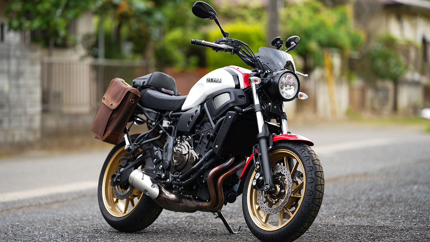 YAMAHA　XSR700