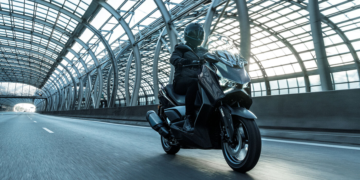 YAMAHA XMAX