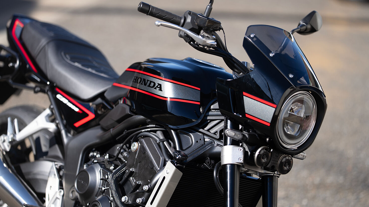 画像引用：CB1000Fの航続距離はやや短め