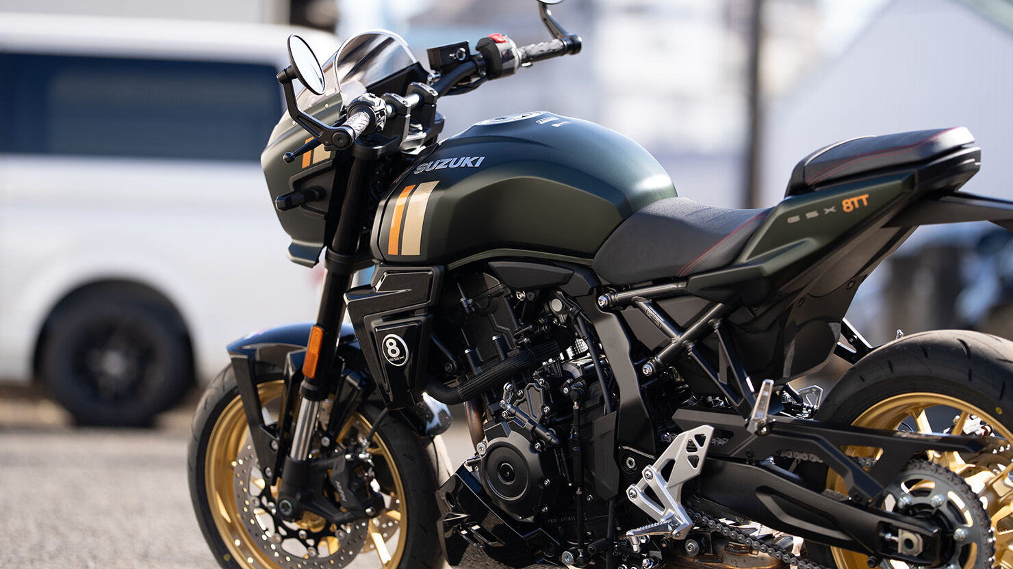  タイヤはフロント、リアともに17インチ