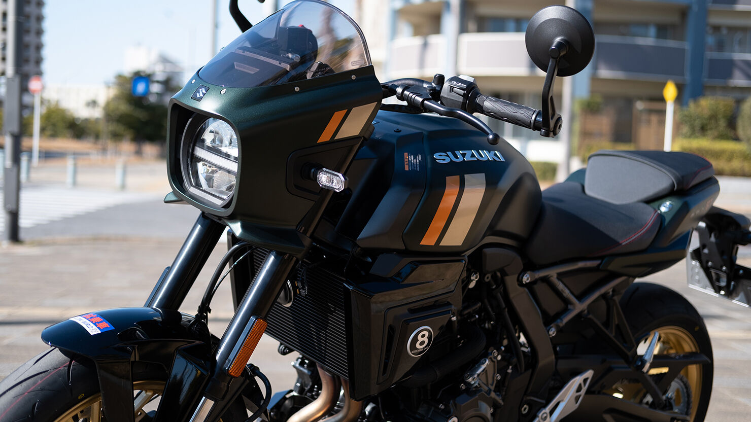  8TTのスクリーンは小型