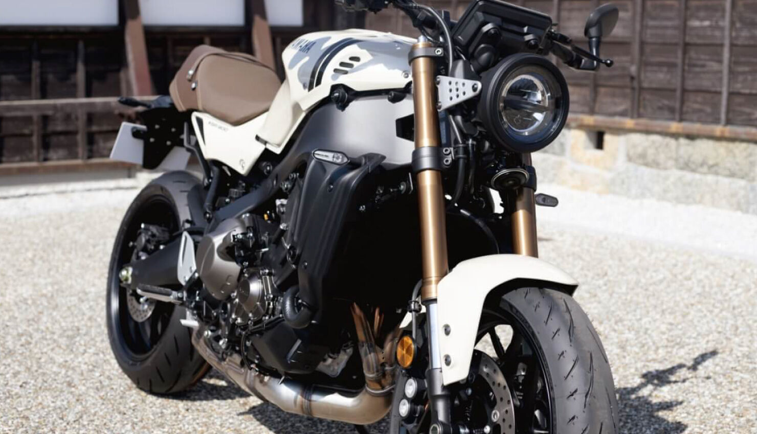  YAMAHA XSR900 アイボリー