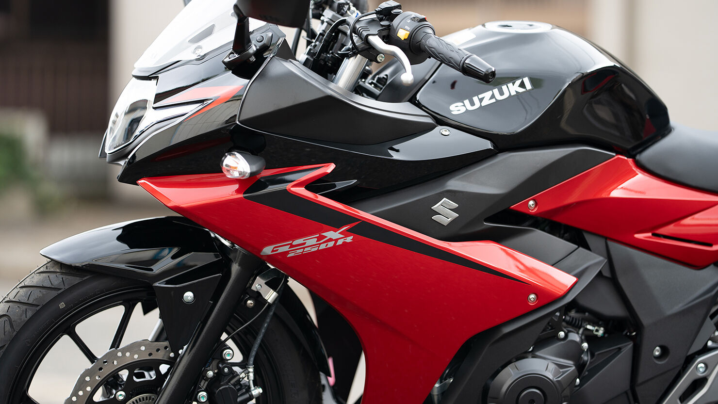  SUZUKI GSX250R