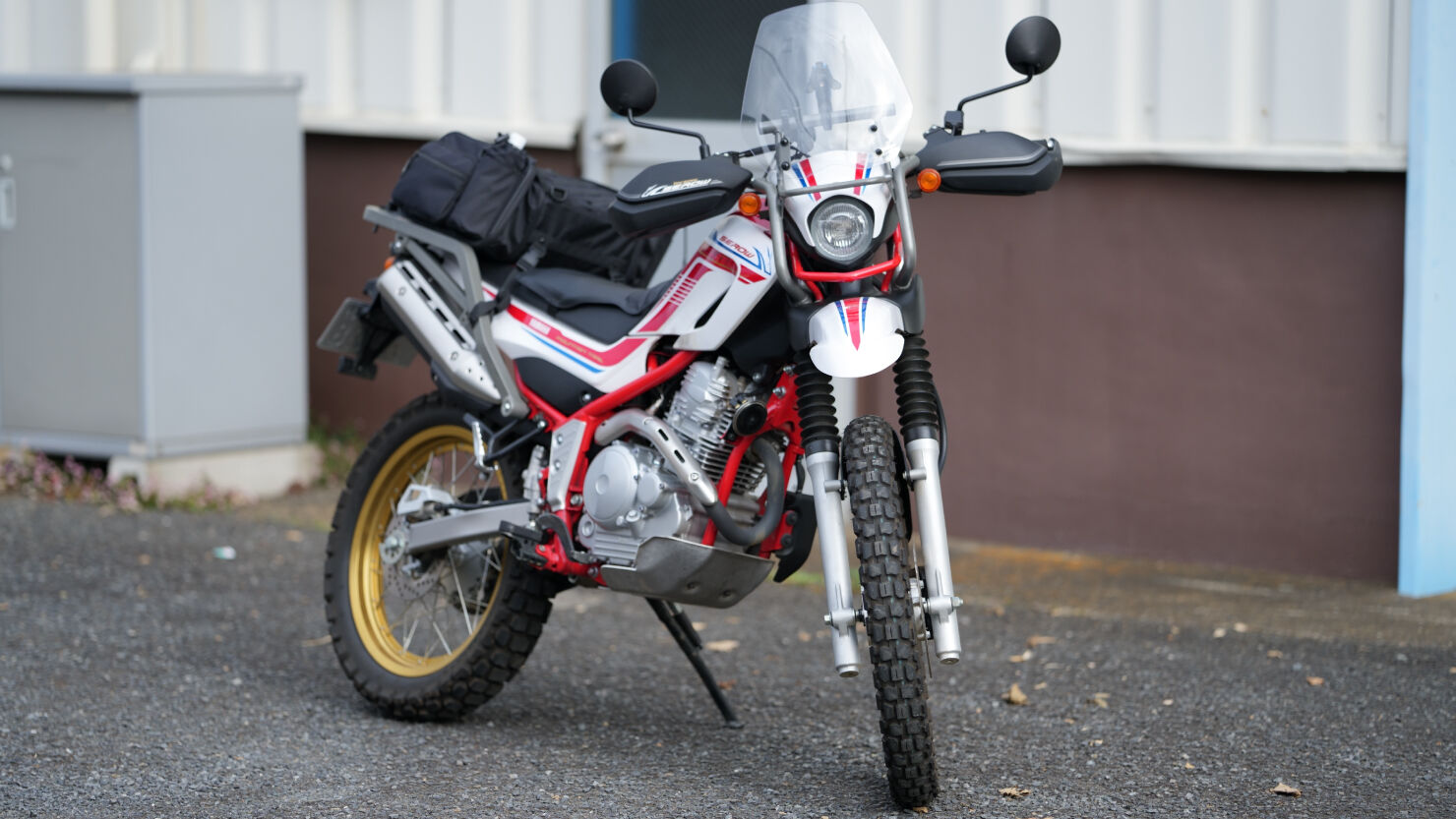  YAMAHA SEROW