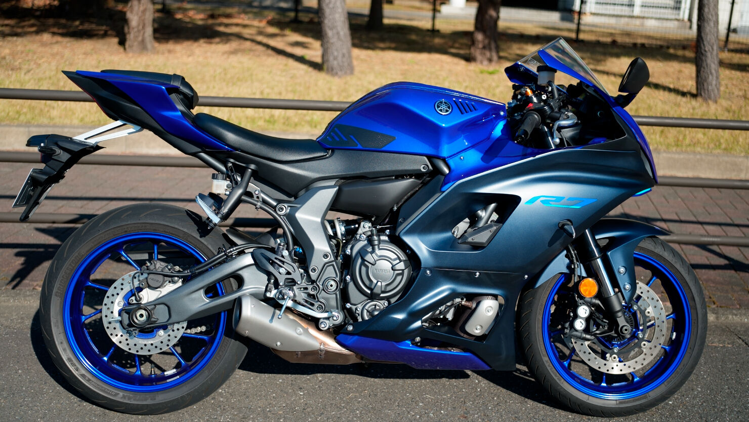  YAMAHA YZF-R7