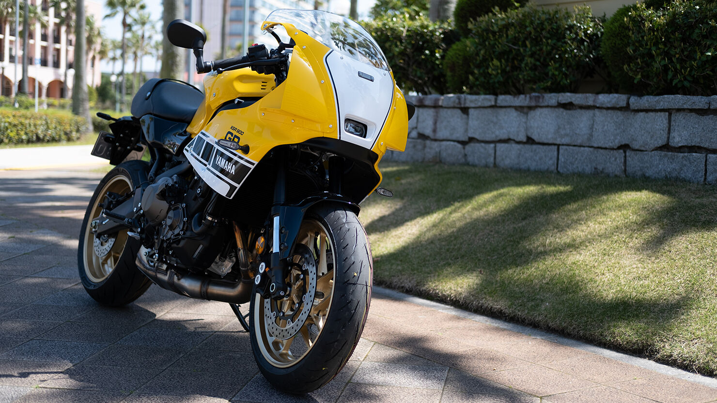  クラッチレバーは軽い方