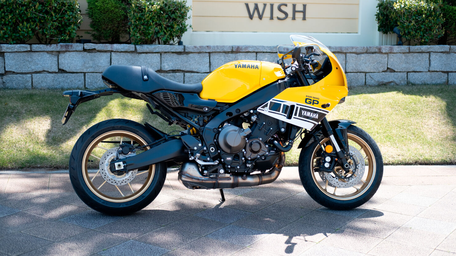  YAMAHA XSR900GP